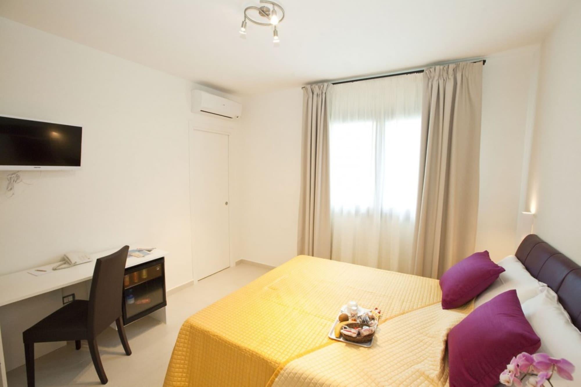 Xenia Hotel Villasimius Exterior photo